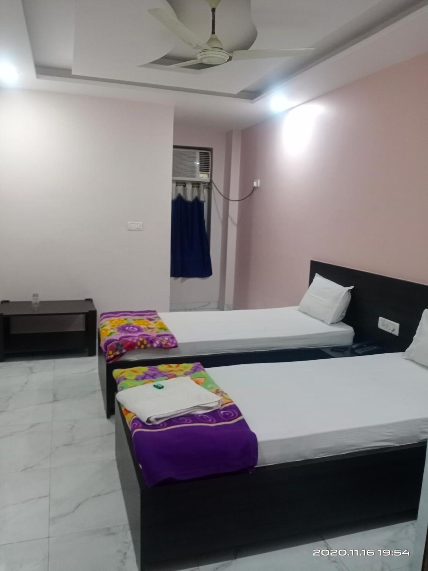 Hotel Sunaina International Gaya Room photo